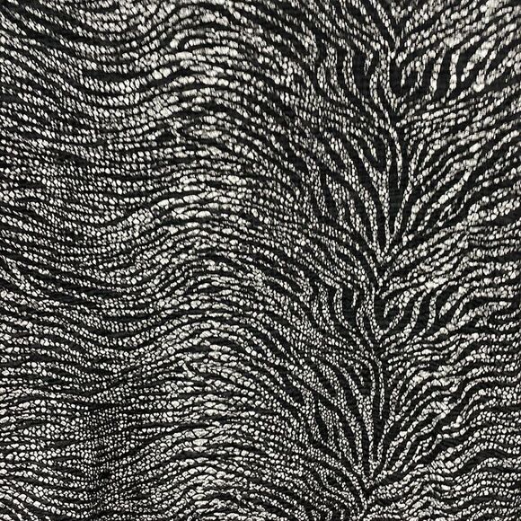 Chico's black and silver metallic tiger print asymmetrical zip front jacket sz 1 - Picture 6 of 16